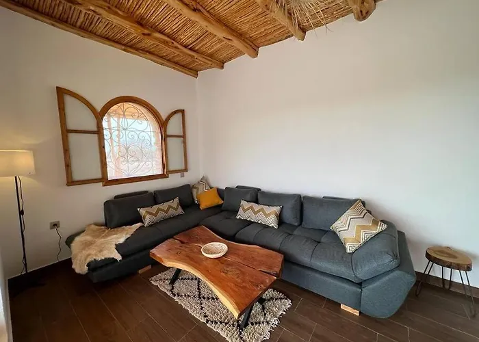 Le Petit Chalet.